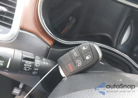 2018 Jeep Grand Cherokee Summit 4X4 z USA, uszkodzony, nr VIN 1C4RJFJG2JC447660